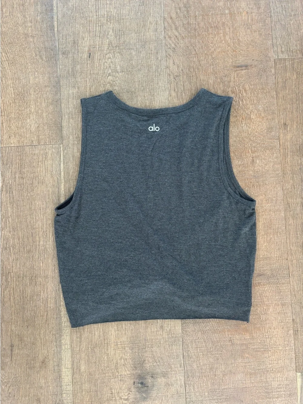 alo yoga gray twist crop tank top